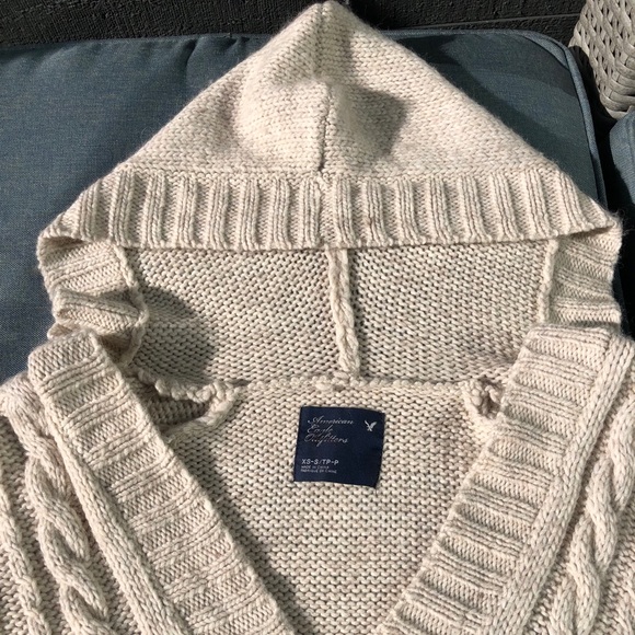 American Eagle Cozy Cream short-sleeve sweater - Picture 12 of 16